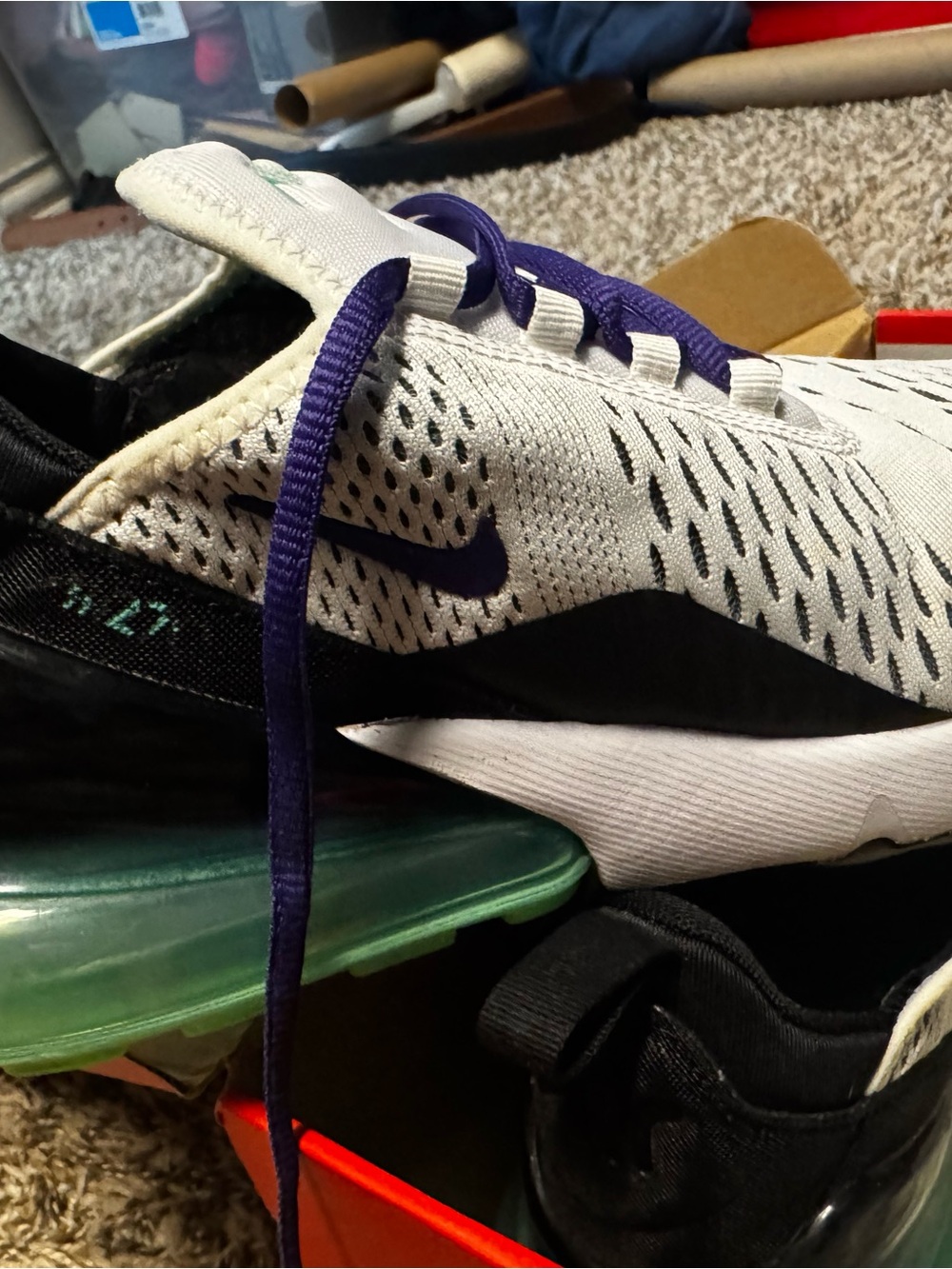 Nike 270 - Picture 4 of 5